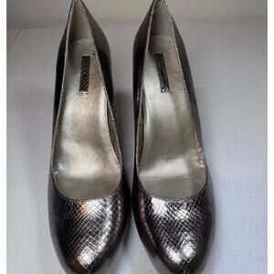 Stylish Bandolino Metallic Heeled Pumps, size 11